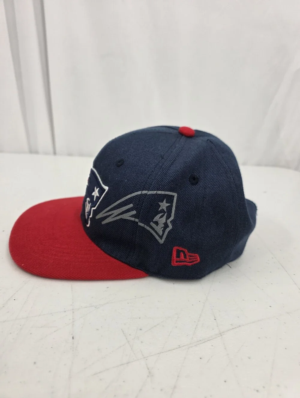 New Era 9Fifty NFL New England‎ Patriots SnapBack Blue Red Hat Adjustable EUC.